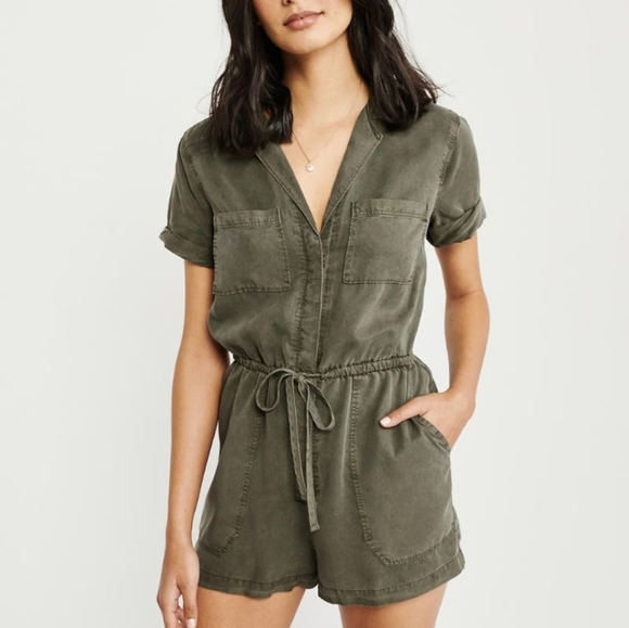 Abercrombie & Fitch Dresses & Skirts - A&f utility romper